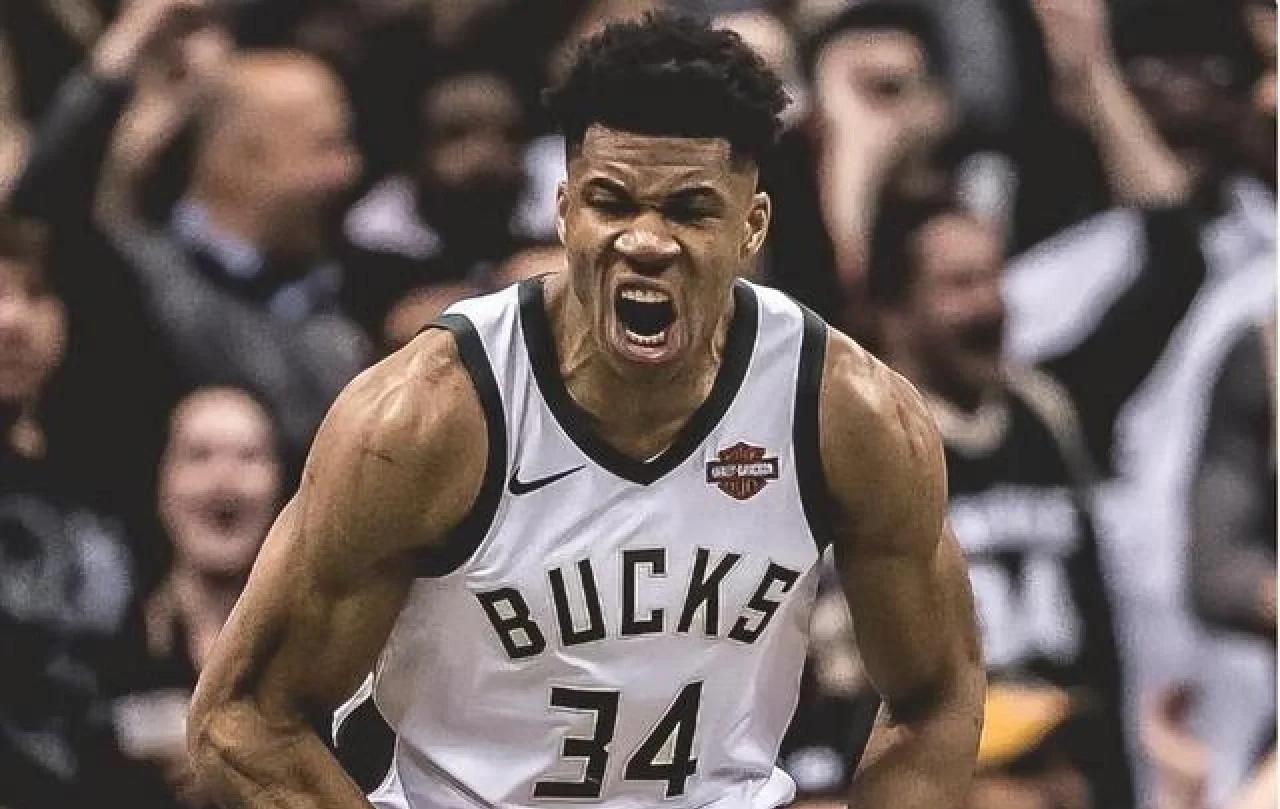 开云-险胜首场状态出色，巴黎圣日耳曼观众沸腾！，字母哥重返赛场上演精彩一战的简单介绍