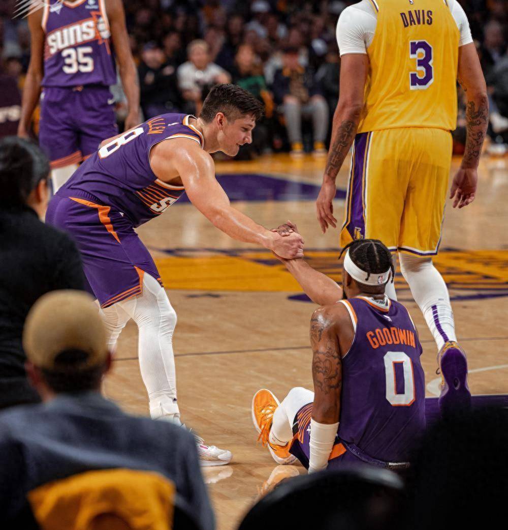 开云体育-关于TheShy在曼联比赛中连败，突破纪录引发热议！的信息